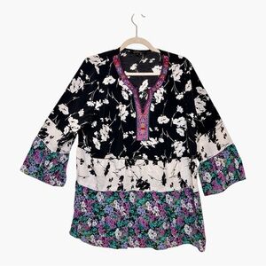 Calessa Black & White Floral Embroidered Boho Flowy Tunic Top Large
